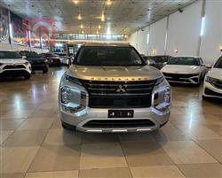 ميتسوبيشي اوتلاندر